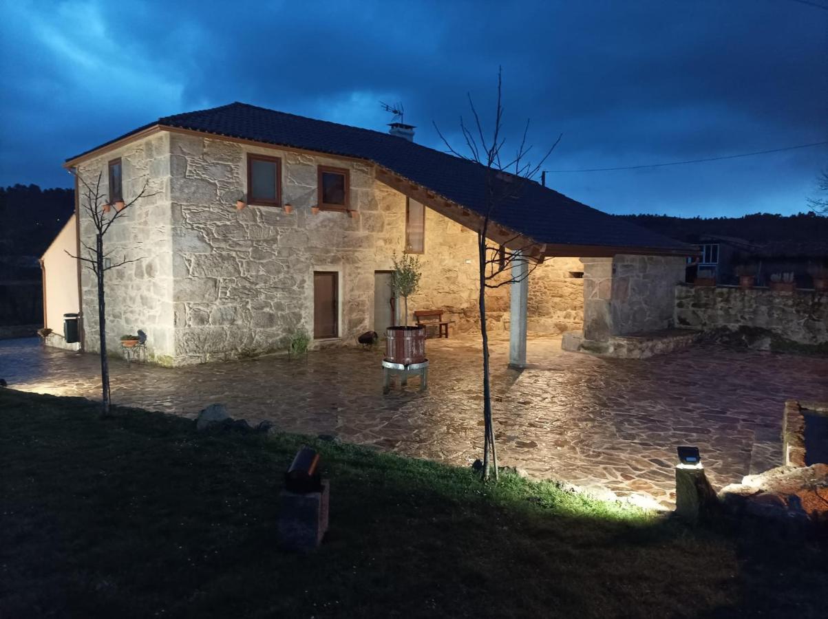 Albergue Aldea Da Pedreira Teo ภายนอก รูปภาพ