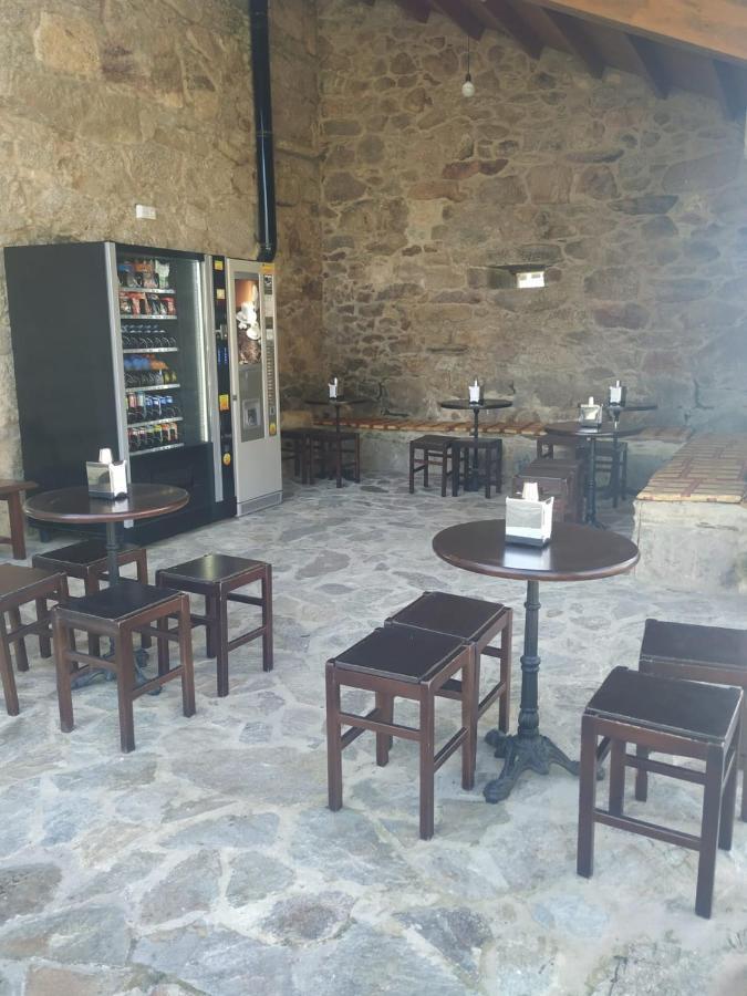 Albergue Aldea Da Pedreira Teo ภายนอก รูปภาพ